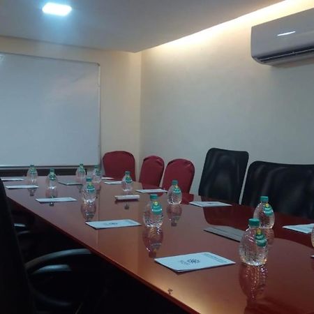 Klase Hotels Chennai Extérieur photo