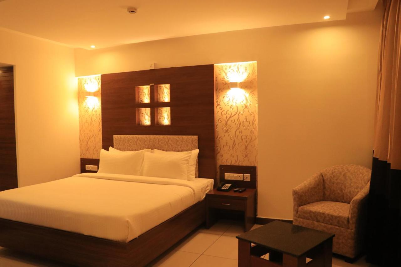 Klase Hotels Chennai Extérieur photo